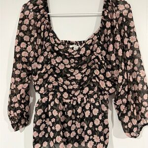 American eagle-Floral Scoop Neck Puff Sleeve Top - Black with Pink Flowers